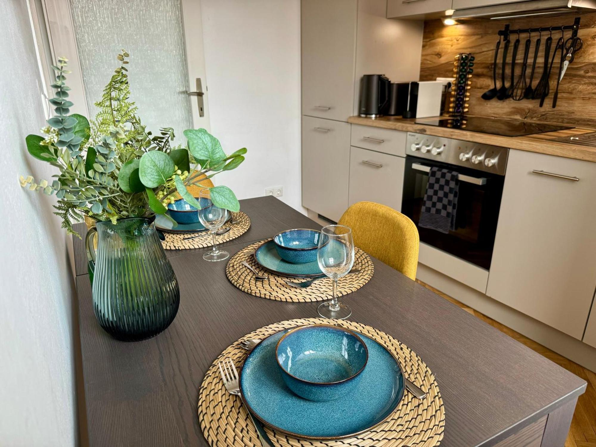Boho Design Studio By Hero Homes - Top Lage Im Historischen Zentrum - Self-Check-In & Aircon Грац Экстерьер фото