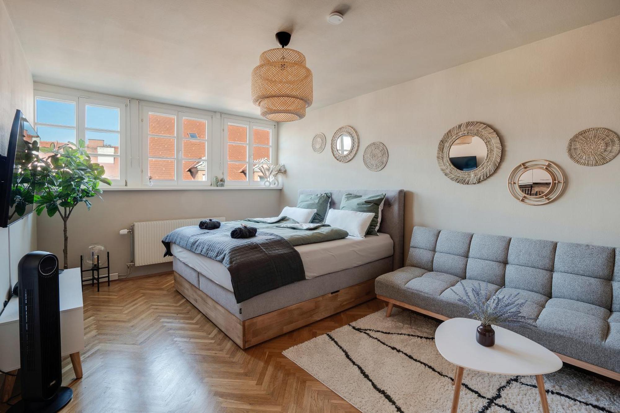Boho Design Studio By Hero Homes - Top Lage Im Historischen Zentrum - Self-Check-In & Aircon Грац Экстерьер фото