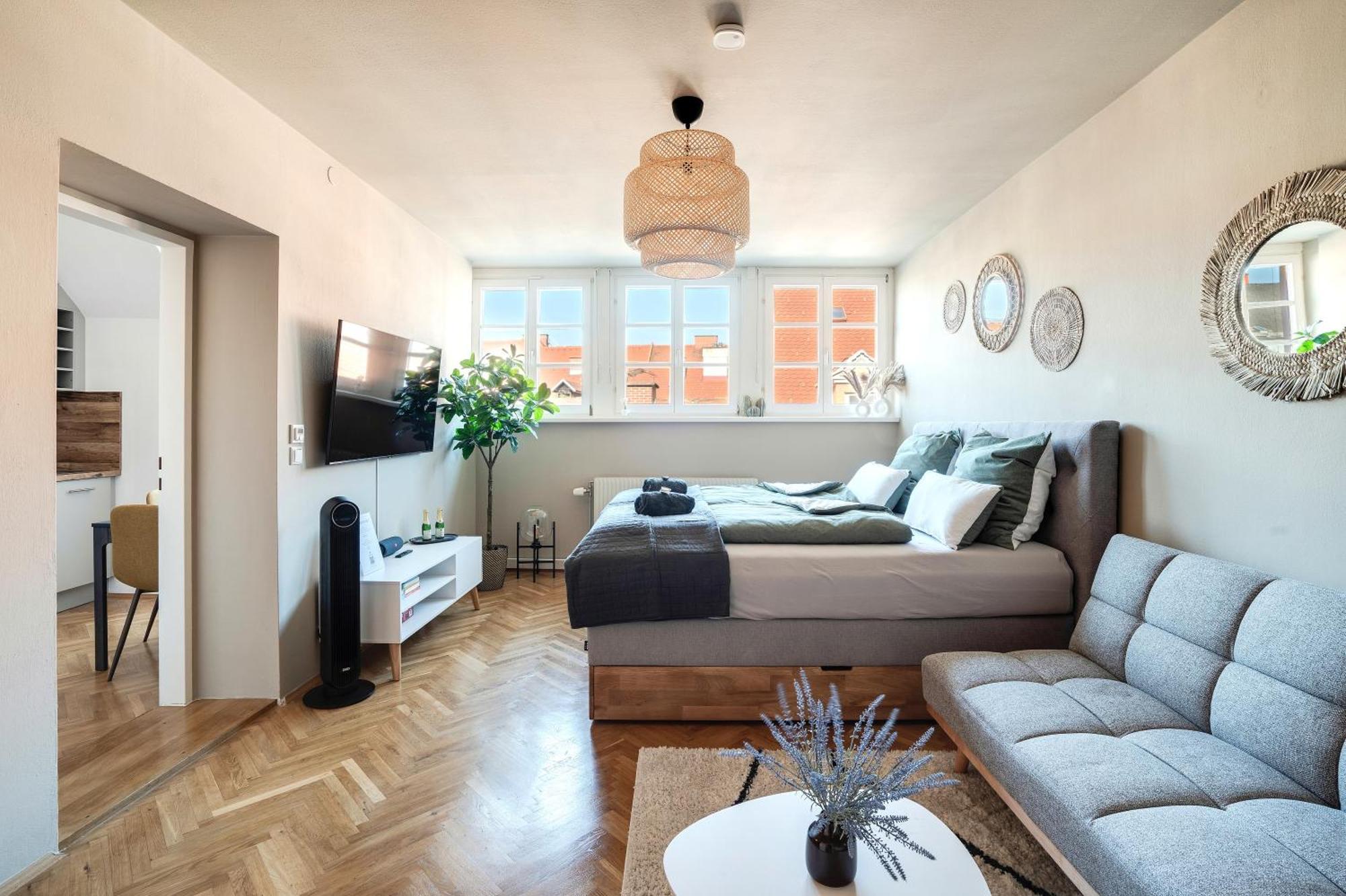 Boho Design Studio By Hero Homes - Top Lage Im Historischen Zentrum - Self-Check-In & Aircon Грац Экстерьер фото
